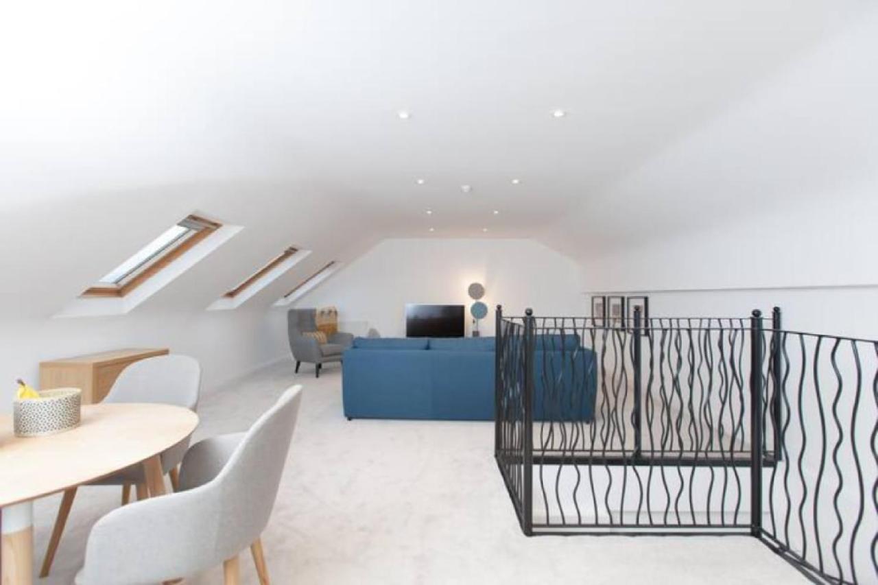 Appartamento Edinburgh Deluxe Duplex With Garage Esterno foto