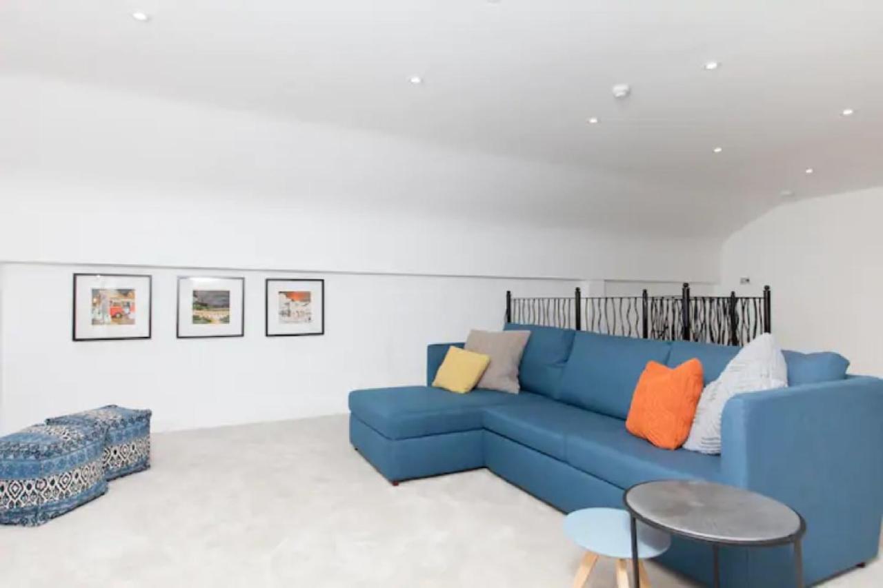 Appartamento Edinburgh Deluxe Duplex With Garage Esterno foto