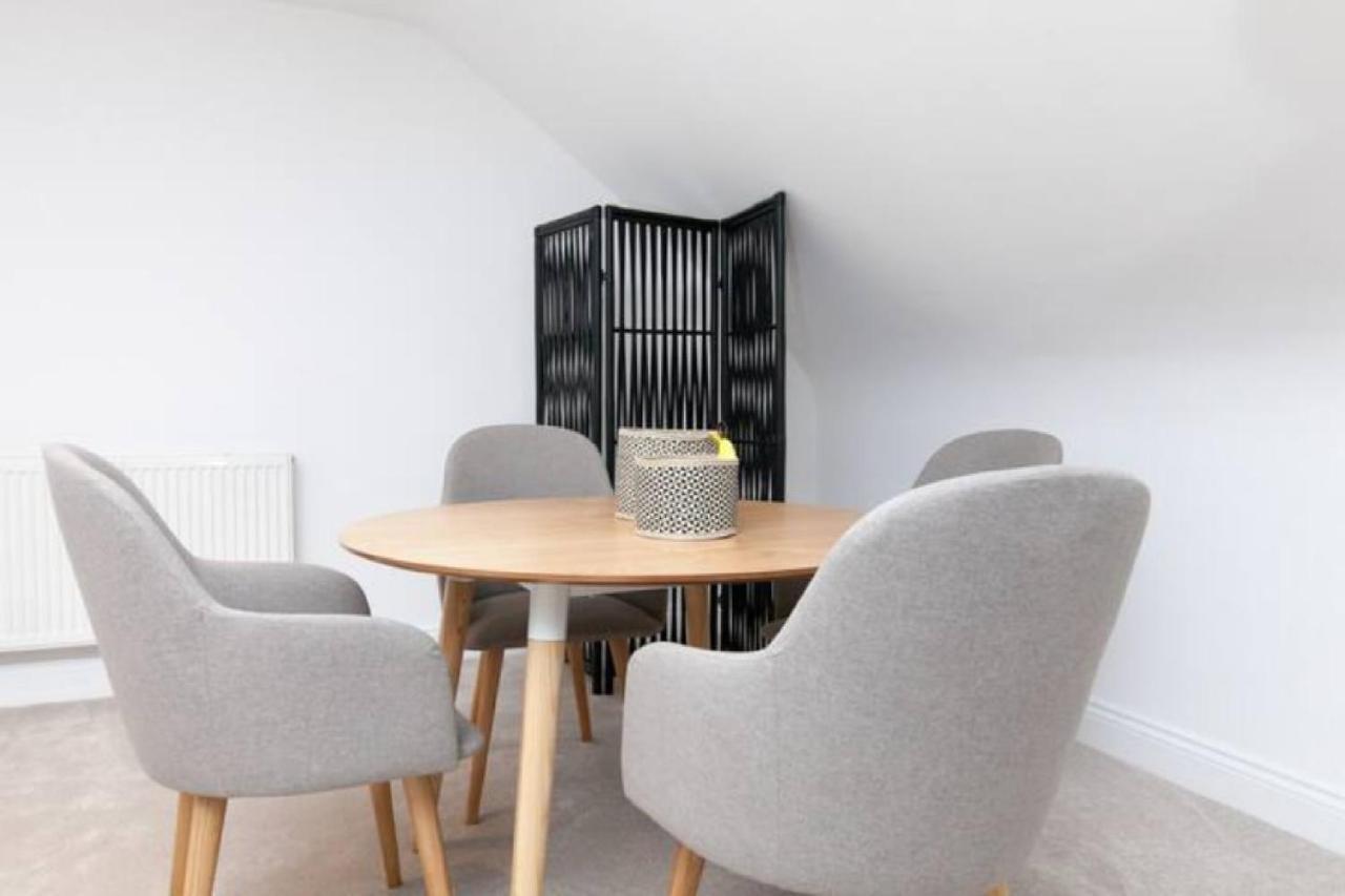 Appartamento Edinburgh Deluxe Duplex With Garage Esterno foto